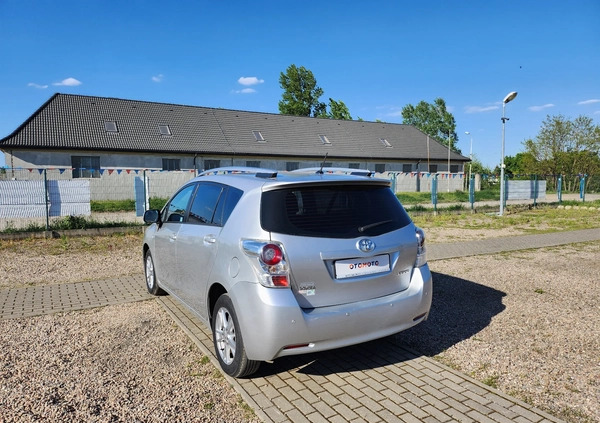 Toyota Verso cena 23900 przebieg: 288000, rok produkcji 2009 z Piła małe 436